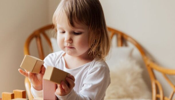 Gdy rozwój dziecka wymaga wsparcia – gdzie w Poznaniu szukać pomocy?