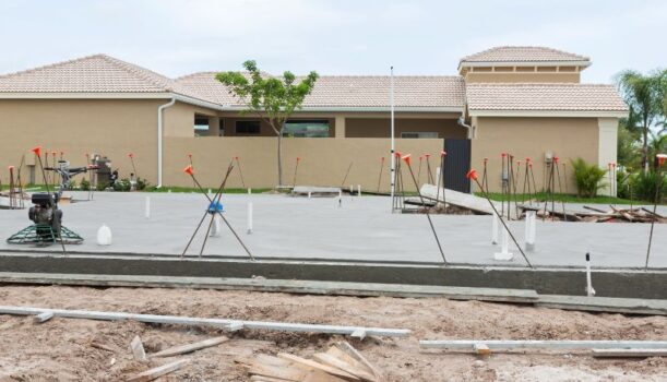 Budowa domu w Polsce – jak wybrać solidne fundamenty i uniknąć błędów?